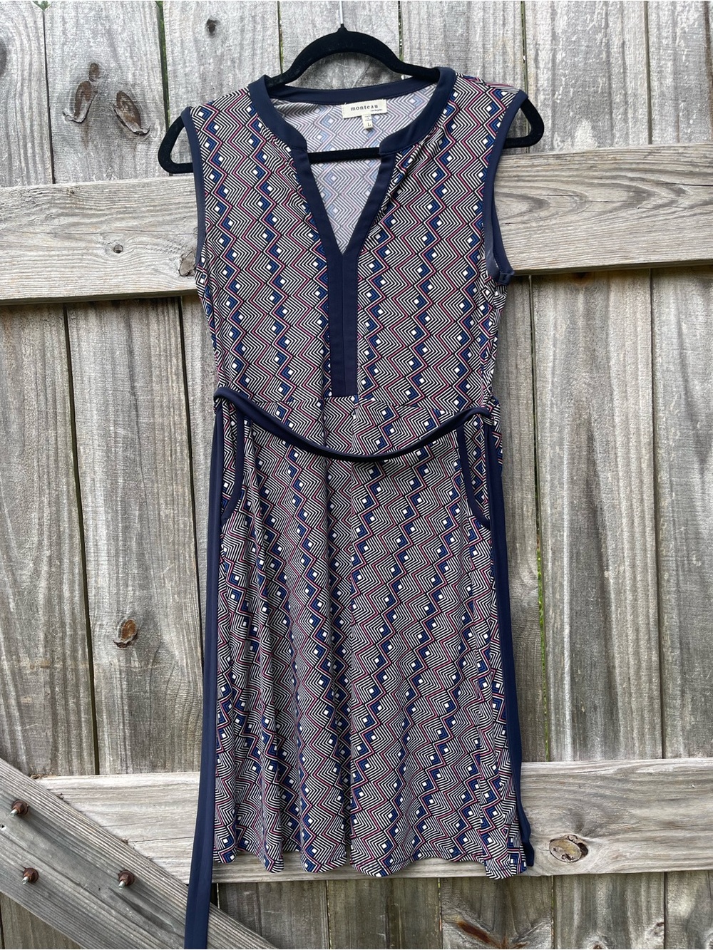 Monteau Sleeveless Geometric Mini Dress in Navy, Cream, and Red Sz L